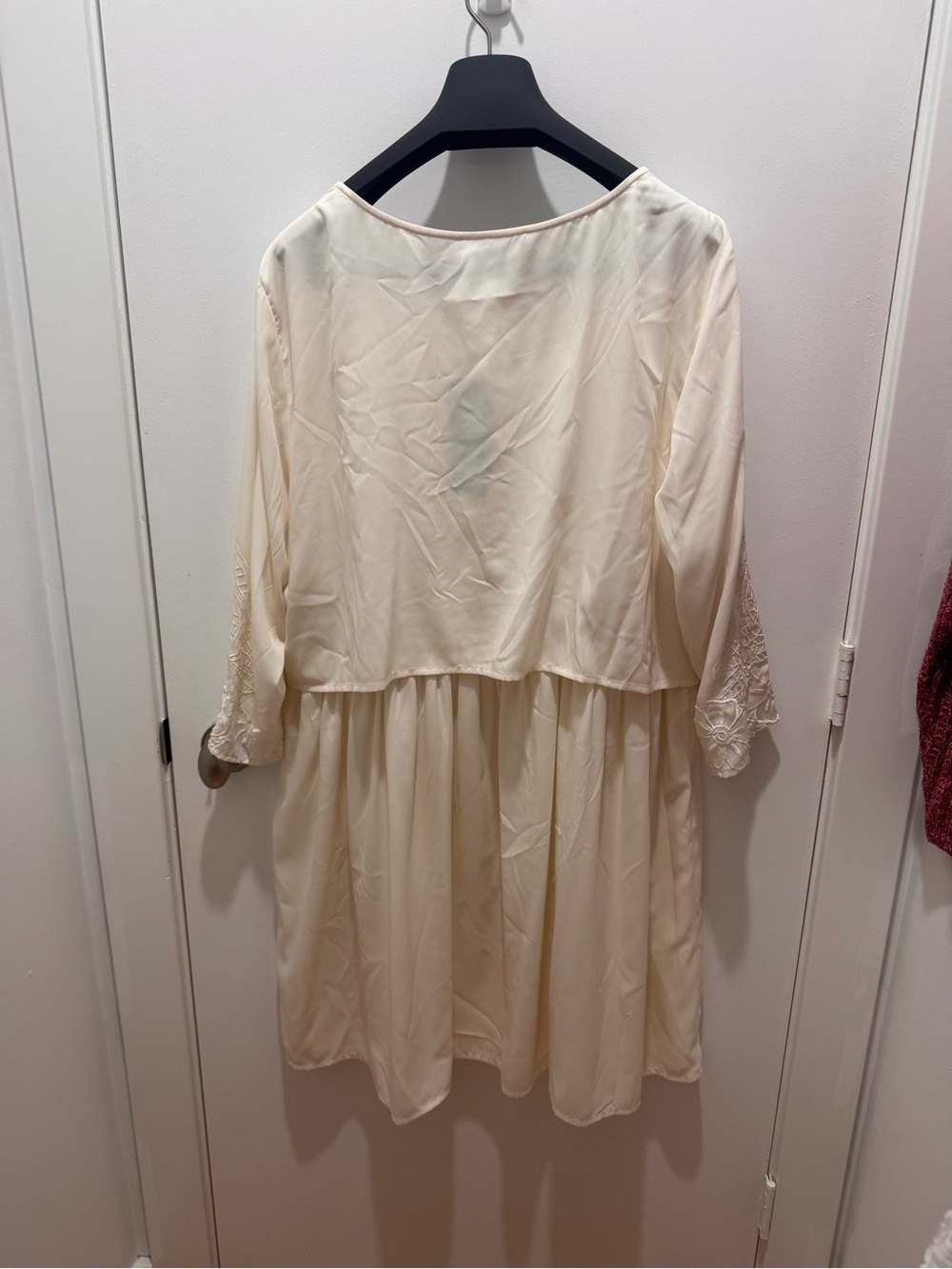 ASOS Curve Ivory Embroidered Babydoll Swing Dress – NWT – Size US 18 / UK 22 - Picture 2 of 6